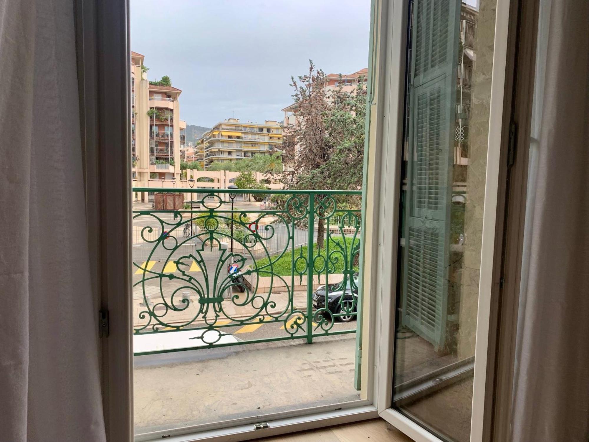 Riviera - Balcon Barla - Old Port Place Du Pin